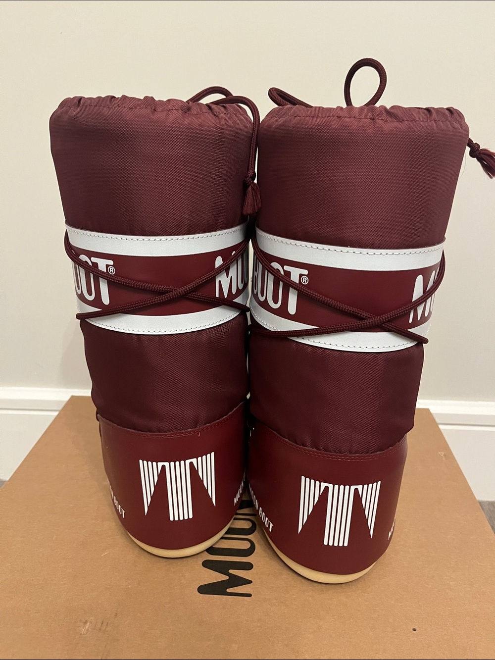 Moon Boot icon nylon. Size 35/38. Burgundy. New in box. - Picture 3 of 7